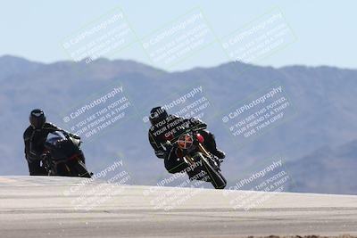 media/Oct-13-2025-Moto Forza (Mon) [[a66d839500]]/3-B Group/Session 4 (Turn 9)/